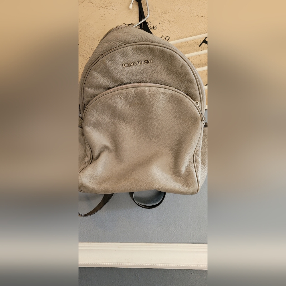 Michael Kors Medium Jaycee Zip Backpack With Cup … - image 1